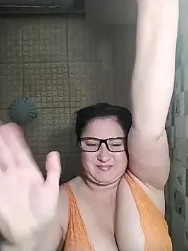 Holly-69 on StripChat