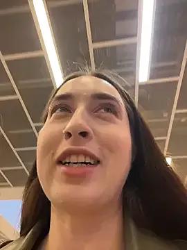 Holly_Play on StripChat