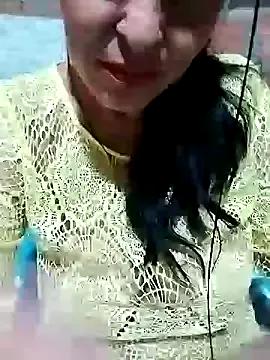 Horny-Mommy-Dirty on StripChat