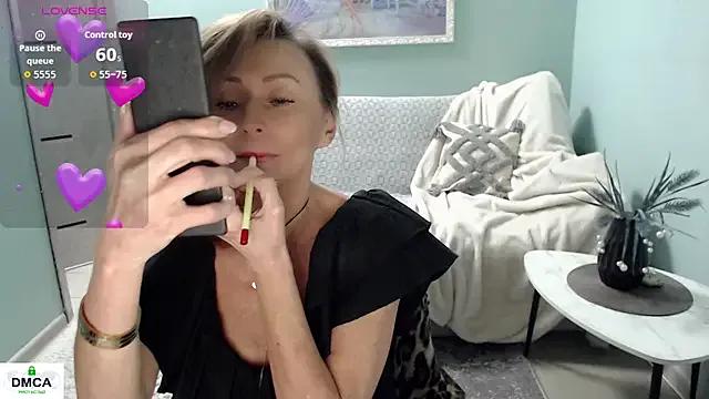 HornyMilf_777 on StripChat