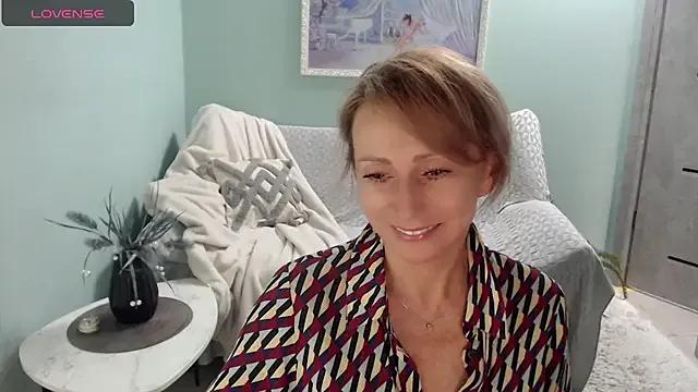 HornyMilf_777 on StripChat