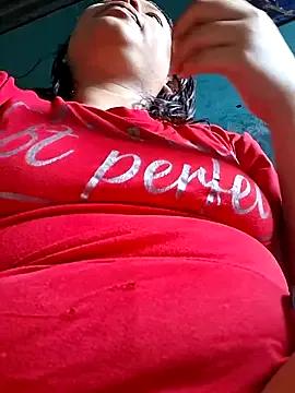 hot-mom22 on StripChat