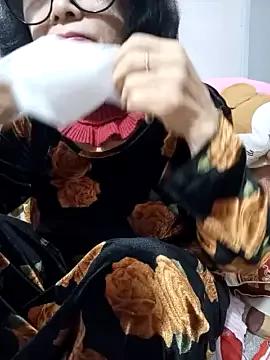 Hotestlove on StripChat