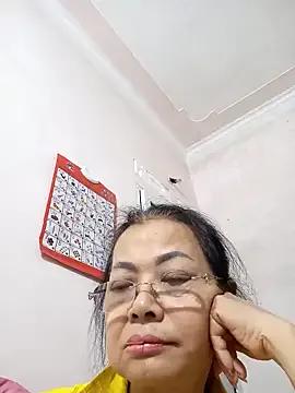 Hotestlove on StripChat