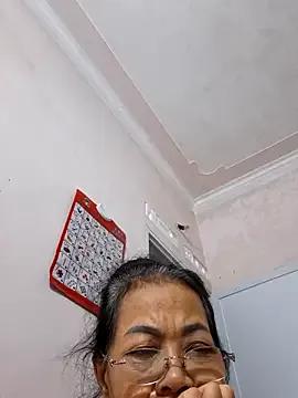 Hotestlove on StripChat