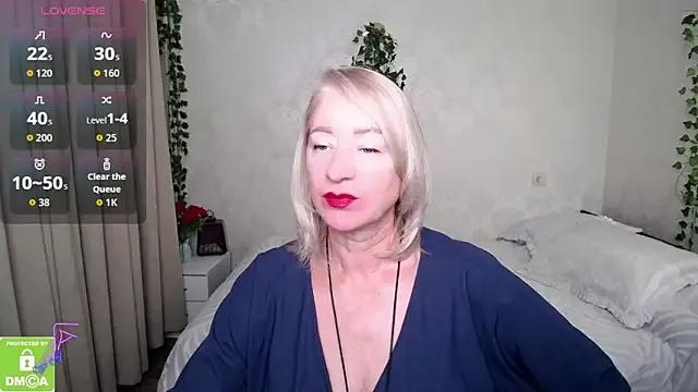 hunters_woman on StripChat