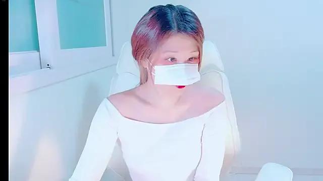 hyeony_s96 on StripChat