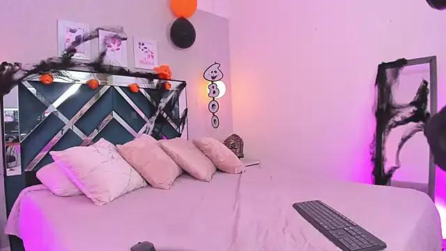 ibella7 on StripChat