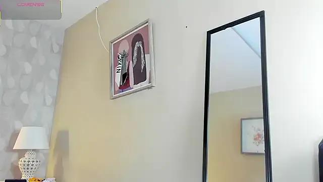 isabella_milf_ on StripChat