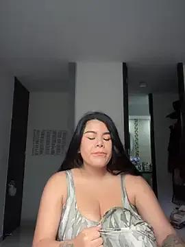 Issane_Peru on StripChat