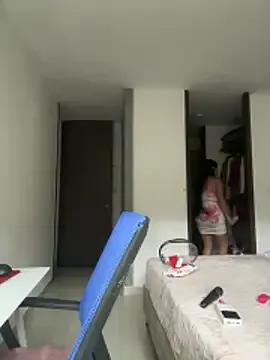 Issane_Peru on StripChat