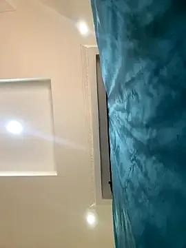 Ivelleee_ on StripChat