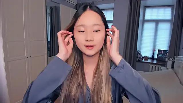 JadaShires on StripChat