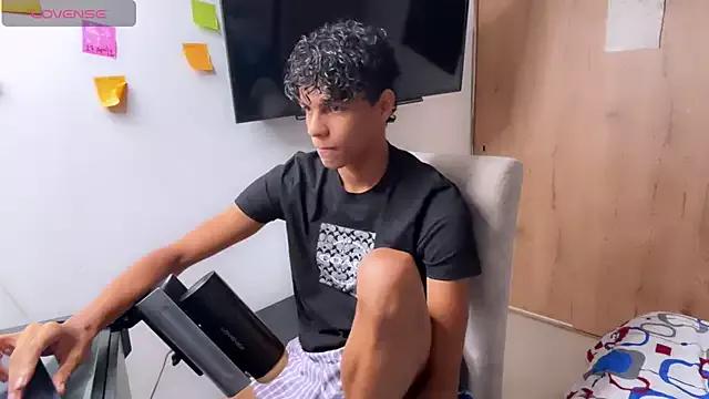 JamesDreams on StripChat