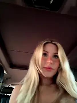 jasminesummer on StripChat