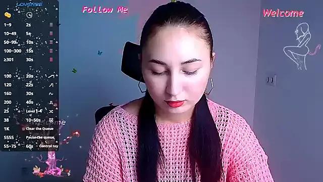 Jennifer_Blum on StripChat