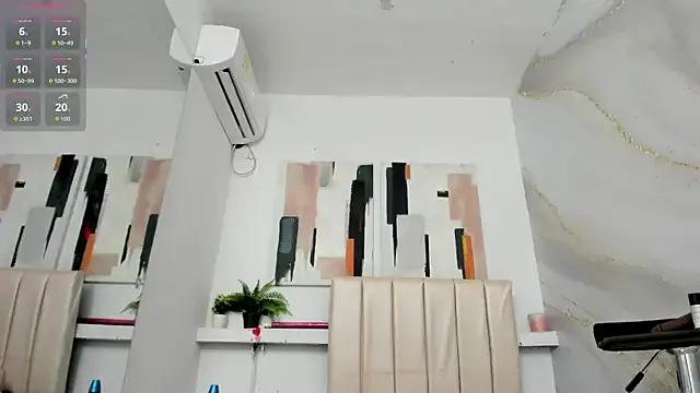 JOCELYN_SANTANA1 on StripChat