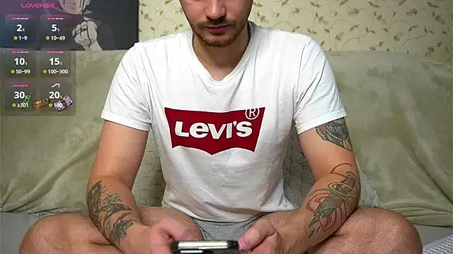 johnstoneisland on StripChat