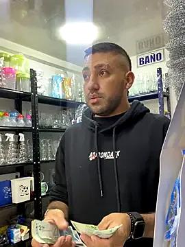 JuanZapata33 on StripChat