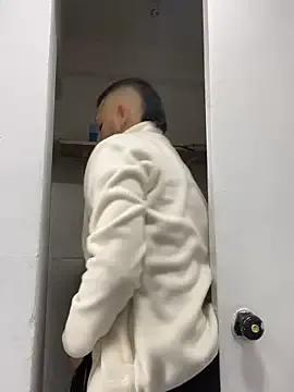 JuanZapata33 on StripChat