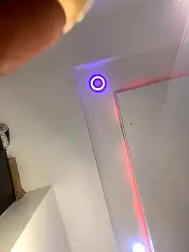 JuicyEve on StripChat