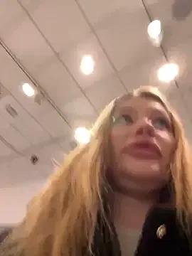 justmilaa on StripChat