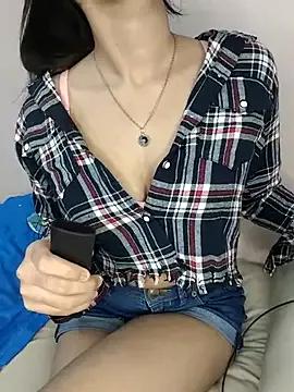 KARISHMA-STRIP on StripChat