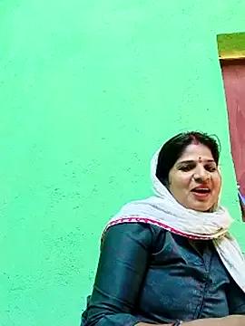 Karishma_cute on StripChat