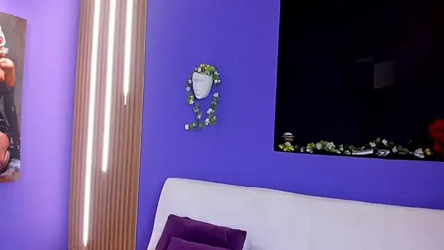 Kate_Amaretto_ on StripChat