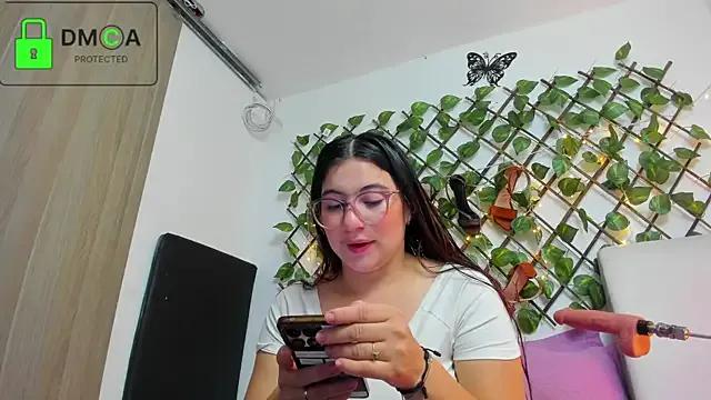 kathryn07 on StripChat