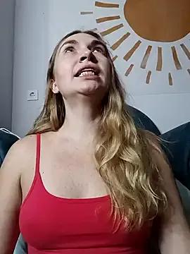 KisaVixen on StripChat