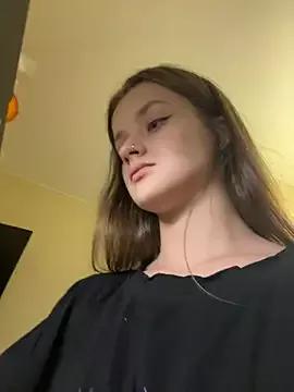 KittyQueeny on StripChat