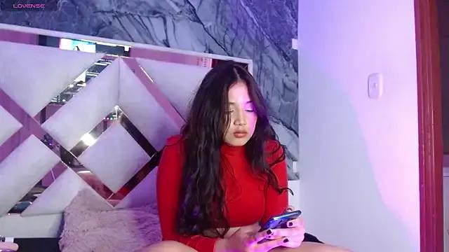 ladymooncs on StripChat