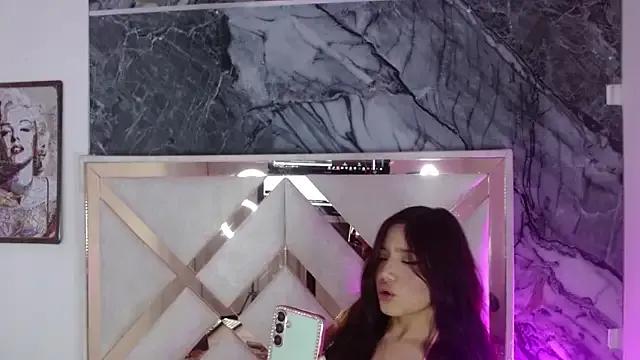 ladymooncs on StripChat