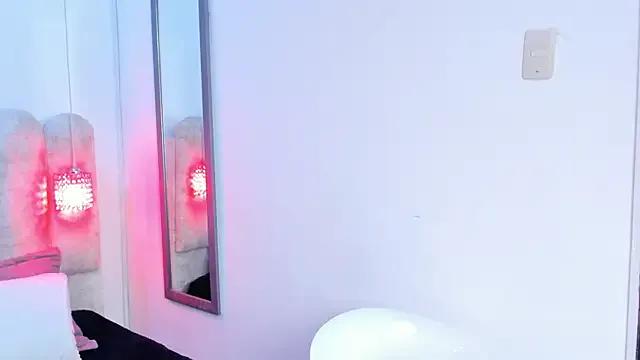 lanna_brunette on StripChat