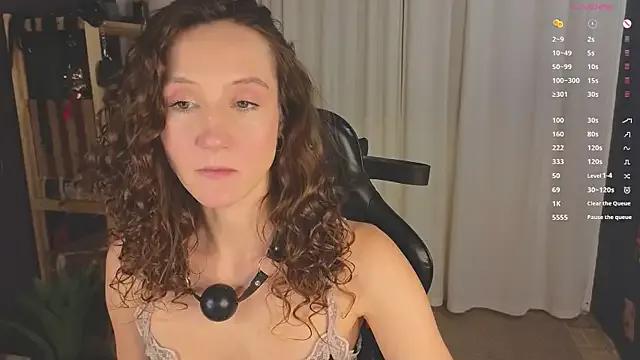 laracroftmansion on StripChat