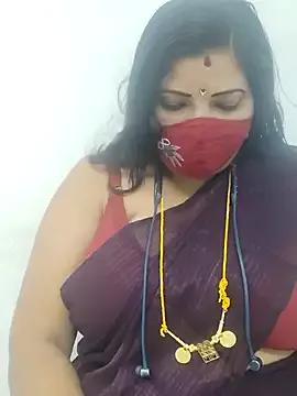 lathikaqueentamil on StripChat