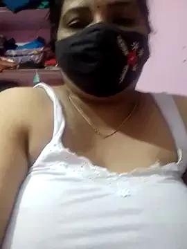 lathikaqueentamil on StripChat