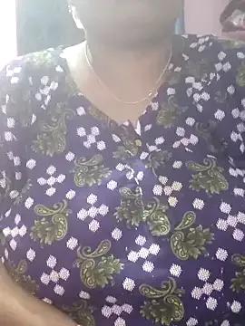 lathikaqueentamil on StripChat