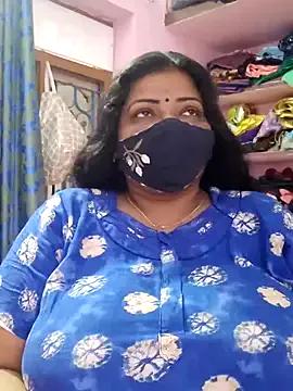 lathikaqueentamil on StripChat