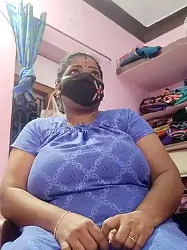 lathikaqueentamil on StripChat