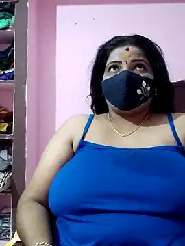 lathikaqueentamil on StripChat