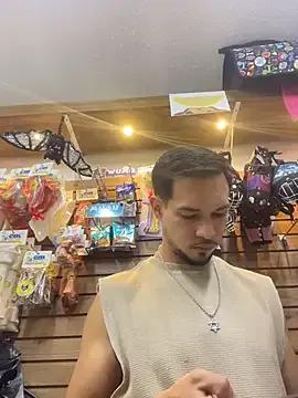 Leonardmoppet on StripChat