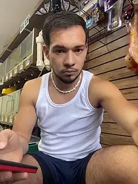 Leonardmoppet on StripChat