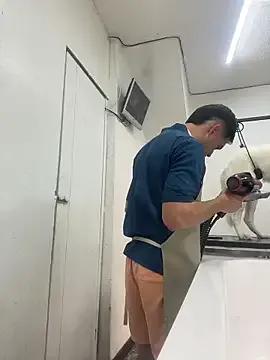 Leonardmoppet on StripChat