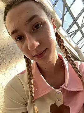 Lia__Love on StripChat