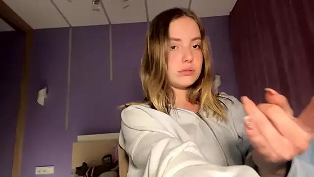 LinaMoonBlessed on StripChat