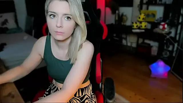 Lisaonthemoon on StripChat