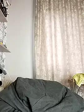 Lola_Hale on StripChat