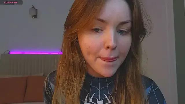 Lora_Rosee on StripChat